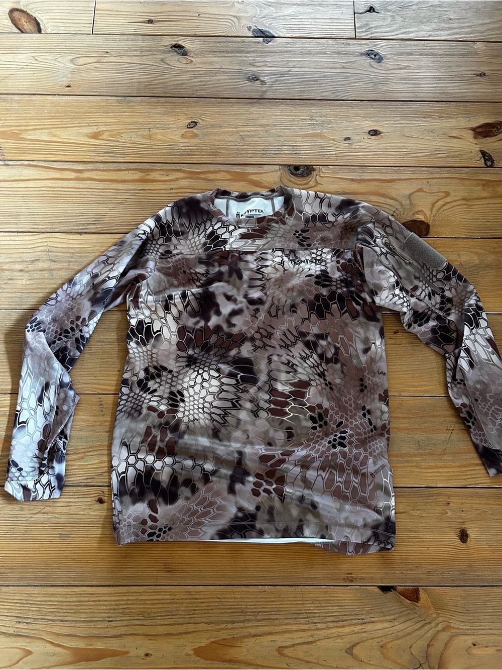 Kryptek Camo Long Sleeve Shirt – Men’s Medium – Hunting/Tactical